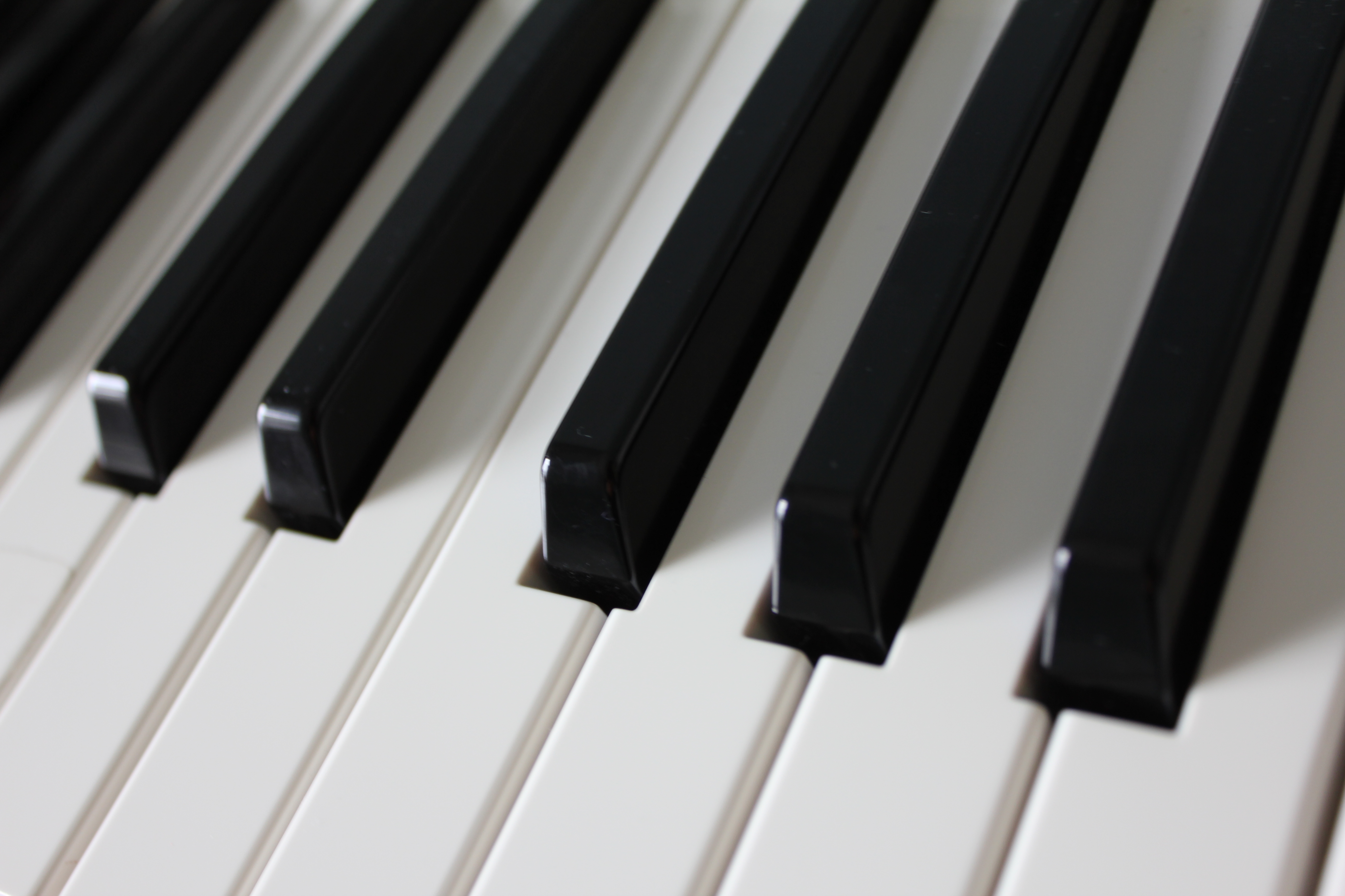 image of piano keyboard